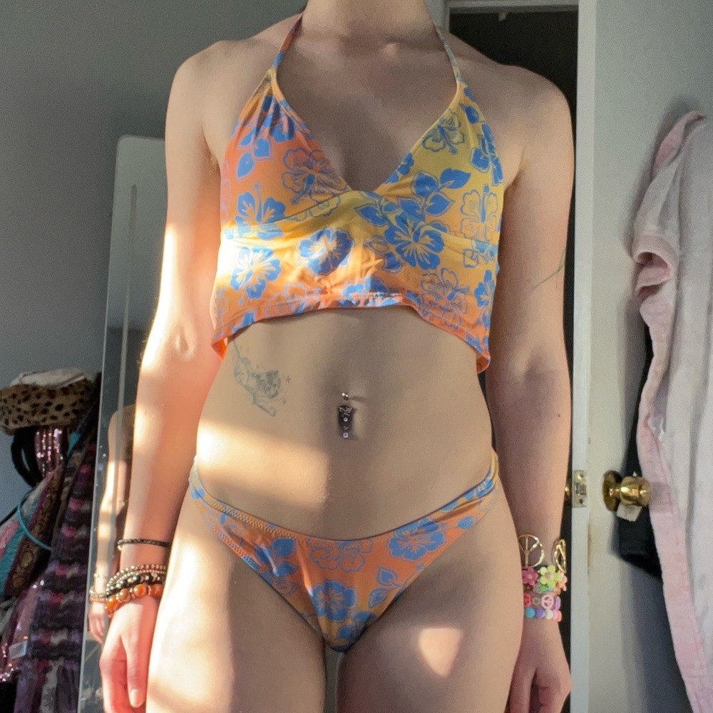 NWT TROPICAL PACSUN BIKINI!!